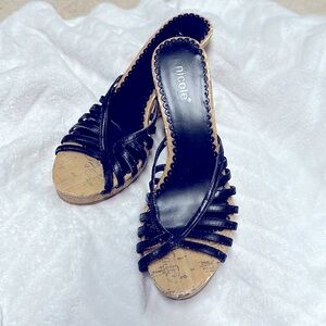 Nicole black wedge 6M